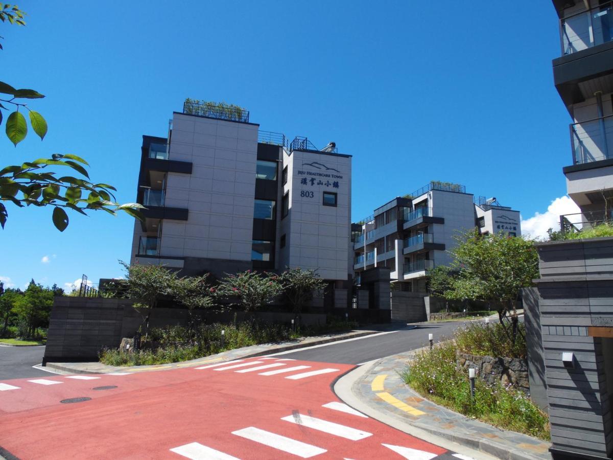 Healthcare Town Resort Seogwipo Exterior photo